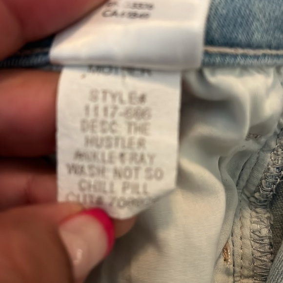 Mother The Hustler Ankle Fray NWOT size 30. - Picture 11 of 12